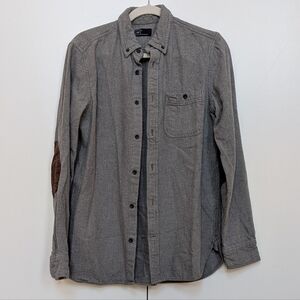 Men's Gray Button-Up Shirt